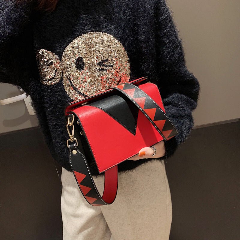 Triangle shoulder bag - Trend finder