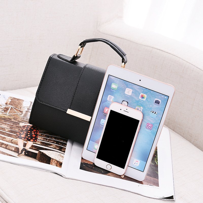 Shoulder Messenger Bag - Trend finder