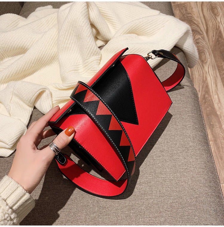 Triangle shoulder bag - Trend finder